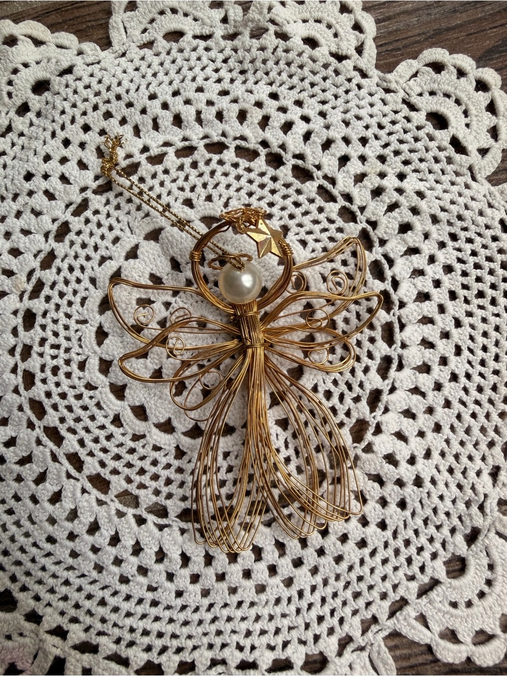1997 Avon Radiant Angel Ornament Gold Wire
